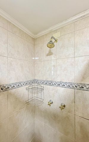 Apartamento à venda com 163m², 3 quartos e 2 vagas Apartamento à venda com 163m², 3 quartos e 2 vagasBanheiro Suíte