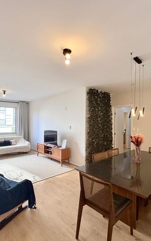 Apartamento à venda com 163m², 3 quartos e 2 vagas Apartamento à venda com 163m², 3 quartos e 2 vagasSala