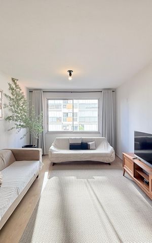 Apartamento à venda com 163m², 3 quartos e 2 vagas Apartamento à venda com 163m², 3 quartos e 2 vagasSala