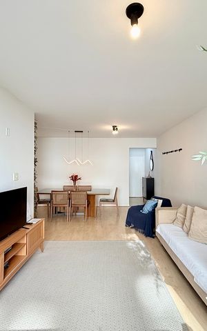 Apartamento à venda com 163m², 3 quartos e 2 vagas Apartamento à venda com 163m², 3 quartos e 2 vagasSala