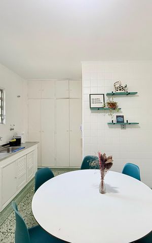 Apartamento à venda com 163m², 3 quartos e 2 vagas Apartamento à venda com 163m², 3 quartos e 2 vagasCozinha