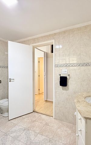 Apartamento à venda com 163m², 3 quartos e 2 vagas Apartamento à venda com 163m², 3 quartos e 2 vagasBanheiro Suíte