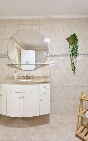 Apartamento à venda com 163m², 3 quartos e 2 vagas Apartamento à venda com 163m², 3 quartos e 2 vagasBanheiro Suíte