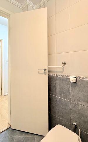 Apartamento à venda com 163m², 3 quartos e 2 vagas Apartamento à venda com 163m², 3 quartos e 2 vagasBanheiro Social