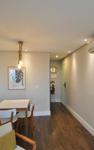 Apartamento à venda com 64m², 2 quartos e 2 vagasSala
