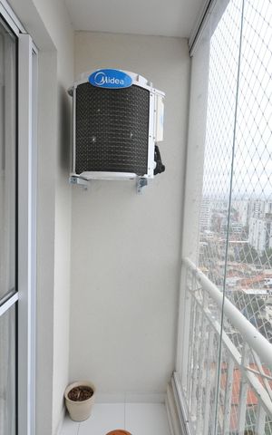 Apartamento à venda com 64m², 2 quartos e 2 vagasSacada da Sala