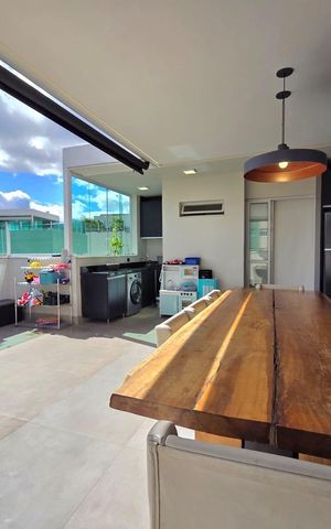 Apartamento à venda com 159m², 2 quartos e 3 vagas Apartamento à venda com 159m², 2 quartos e 3 vagasCobertura