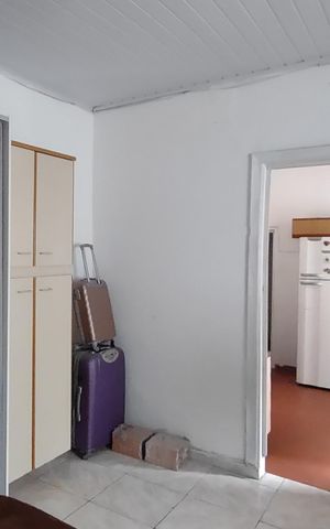 Casa à venda com 400m², 1 quarto e 4 vagas Casa à venda com 400m², 1 quarto e 4 vagasQuarto