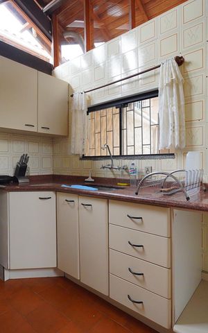 Casa para alugar com 495m², 4 quartos e 4 vagasCozinha