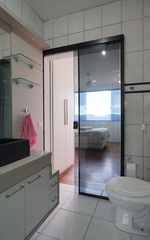 Casa para alugar com 495m², 4 quartos e 4 vagasBanheiro da Suíte 1