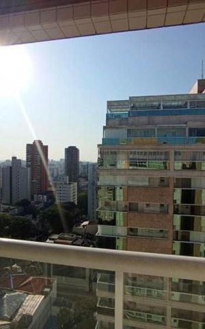 Apartamento para alugar com 188m², 3 quartos e 2 vagas Apartamento para alugar com 188m², 3 quartos e 2 vagasVaranda