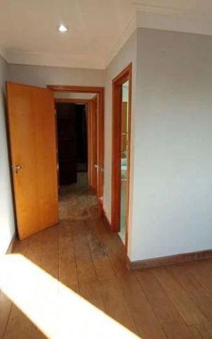 Apartamento para alugar com 188m², 3 quartos e 2 vagas Apartamento para alugar com 188m², 3 quartos e 2 vagasQuarto
