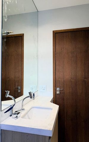 Apartamento à venda com 74m², 3 quartos e 1 vaga Apartamento à venda com 74m², 3 quartos e 1 vagaBanheiro Social
