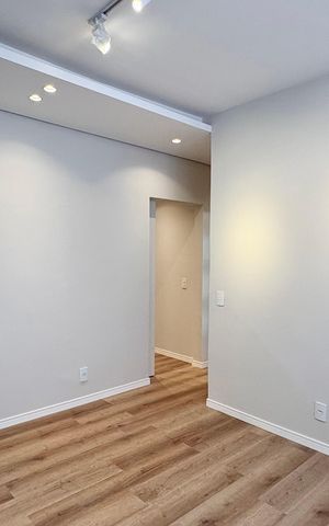 Apartamento à venda com 74m², 3 quartos e 1 vaga Apartamento à venda com 74m², 3 quartos e 1 vagaSala