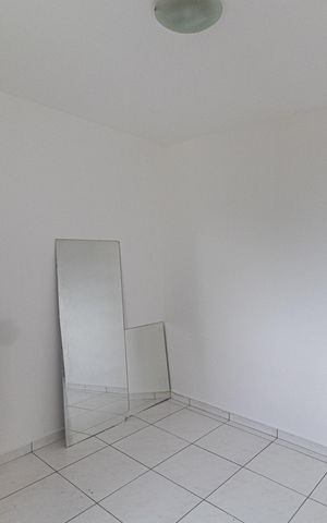 Casa à venda com 300m², 3 quartos e 2 vagas Casa à venda com 300m², 3 quartos e 2 vagasQuarto 1