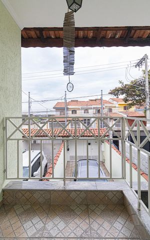 Casa à venda com 300m², 3 quartos e 2 vagas Casa à venda com 300m², 3 quartos e 2 vagasVaranda Suíte