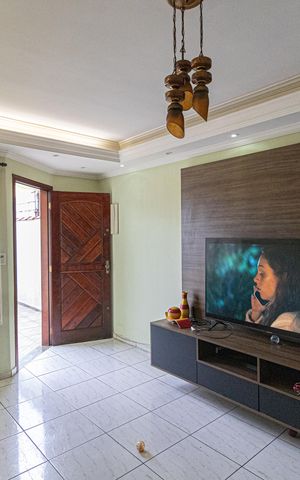 Casa à venda com 300m², 3 quartos e 2 vagas Casa à venda com 300m², 3 quartos e 2 vagasSala