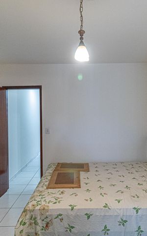 Casa à venda com 300m², 3 quartos e 2 vagas Casa à venda com 300m², 3 quartos e 2 vagasSuíte
