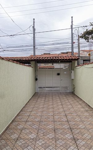 Casa à venda com 300m², 3 quartos e 2 vagas Casa à venda com 300m², 3 quartos e 2 vagasGaragem