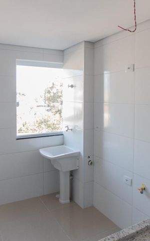 Apartamento à venda com 33m², 2 quartos e sem vaga Apartamento à venda com 33m², 2 quartos e sem vagaCozinha e Área de Serviço