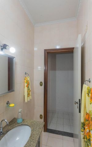 Casa para alugar com 280m², 3 quartos e 6 vagas Casa para alugar com 280m², 3 quartos e 6 vagasBanheiro