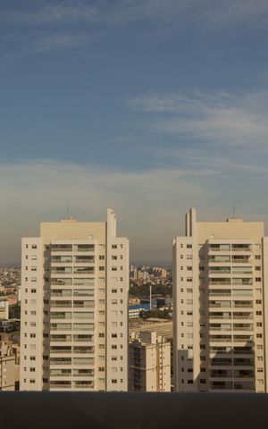Apartamento para alugar com 107m², 2 quartos e 2 vagas Apartamento para alugar com 107m², 2 quartos e 2 vagasVaranda