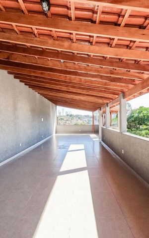 Casa à venda com 180m², 3 quartos e 2 vagas