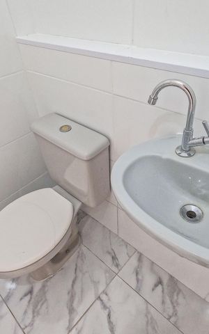 Casa à venda com 180m², 3 quartos e 2 vagas