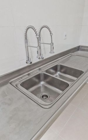 Casa à venda com 180m², 3 quartos e 2 vagas