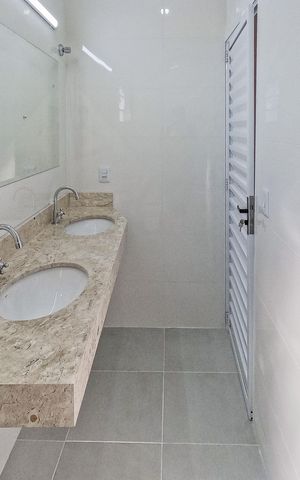 Casa à venda com 180m², 3 quartos e 2 vagas