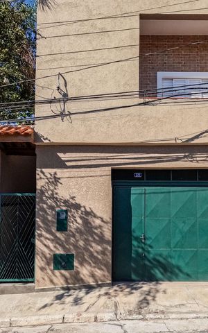 Casa à venda com 180m², 3 quartos e 2 vagas