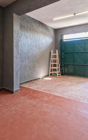 Casa à venda com 180m², 3 quartos e 2 vagas