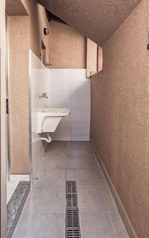 Casa à venda com 180m², 3 quartos e 2 vagas