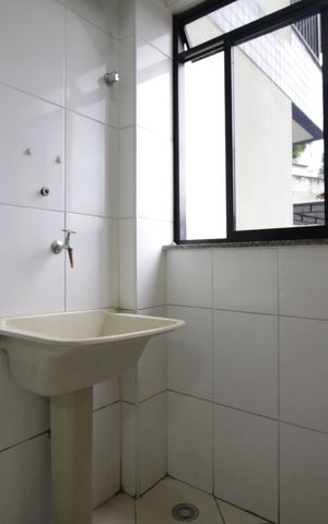 Apartamento à venda com 70m², 2 quartos e 1 vagaÁrea de Serviço