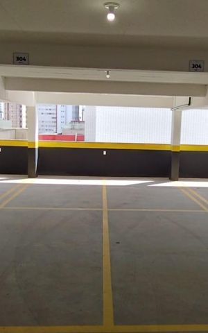 Apartamento à venda com 184m², 3 quartos e 4 vagas4 vagas 