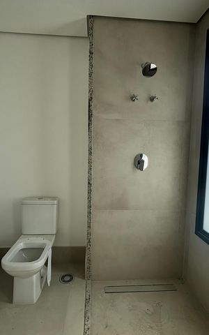 Apartamento à venda com 201m², 3 quartos e 3 vagas Apartamento à venda com 201m², 3 quartos e 3 vagasBanheiro da suíte 3