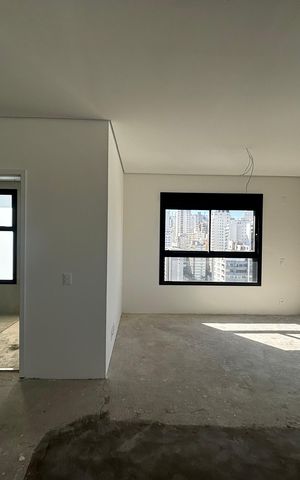 Apartamento à venda com 201m², 3 quartos e 3 vagas Apartamento à venda com 201m², 3 quartos e 3 vagasSuíte 2
