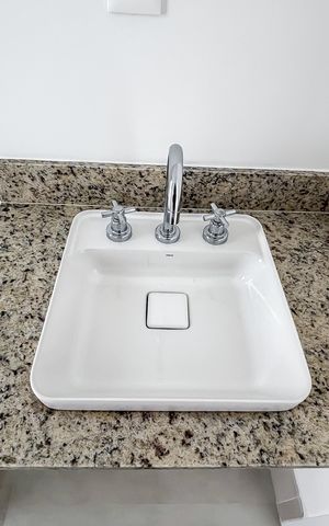Apartamento à venda com 201m², 3 quartos e 3 vagas Apartamento à venda com 201m², 3 quartos e 3 vagasBanheiro da suíte