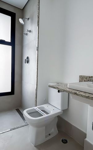 Apartamento à venda com 201m², 3 quartos e 3 vagas Apartamento à venda com 201m², 3 quartos e 3 vagasBanheiro da suíte