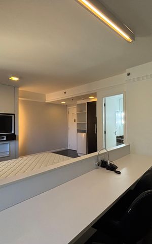 Studio para alugar com 31m², 1 quarto e 1 vaga Studio para alugar com 31m², 1 quarto e 1 vagaStudio
