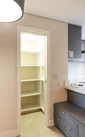 Apartamento para alugar com 198m², 3 quartos e 3 vagas Apartamento para alugar com 198m², 3 quartos e 3 vagasCozinha