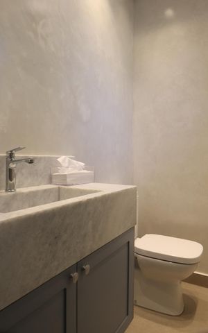 Casa para alugar com 140m², 2 quartos e 2 vagasBanheiro da Suíte