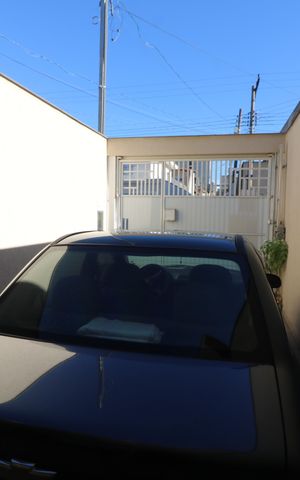 Casa à venda com 75m², 2 quartos e 2 vagasGaragem