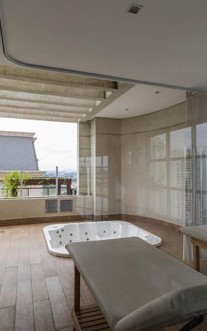 Apartamento à venda com 96m², 3 quartos e 3 vagas Apartamento à venda com 96m², 3 quartos e 3 vagasHidromassagem