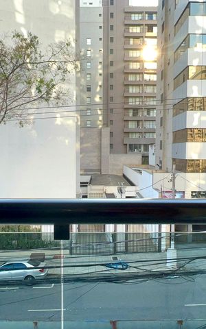 Apartamento à venda com 42m², 1 quarto e 1 vaga Apartamento à venda com 42m², 1 quarto e 1 vagaVaranda