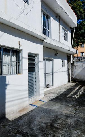 Casa à venda com 136m², 2 quartos e 2 vagasGaragem