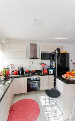 Casa à venda com 136m², 2 quartos e 2 vagasCozinha
