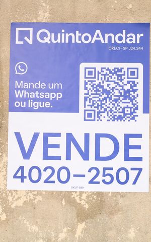 Apartamento à venda com 92m², 3 quartos e sem vagaPlaca grande instalada na fachada do condomínio dia 25.06.2026 - Código da placa: UKLP-589