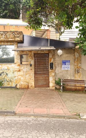 Apartamento à venda com 92m², 3 quartos e sem vagaPlaca grande instalada na fachada do condomínio dia 25.06.2026 - Código da placa: UKLP-589