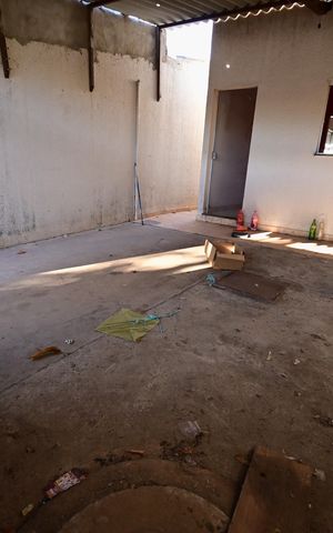 Casa à venda com 78m², 2 quartos e 2 vagas Casa à venda com 78m², 2 quartos e 2 vagasÁrea externa